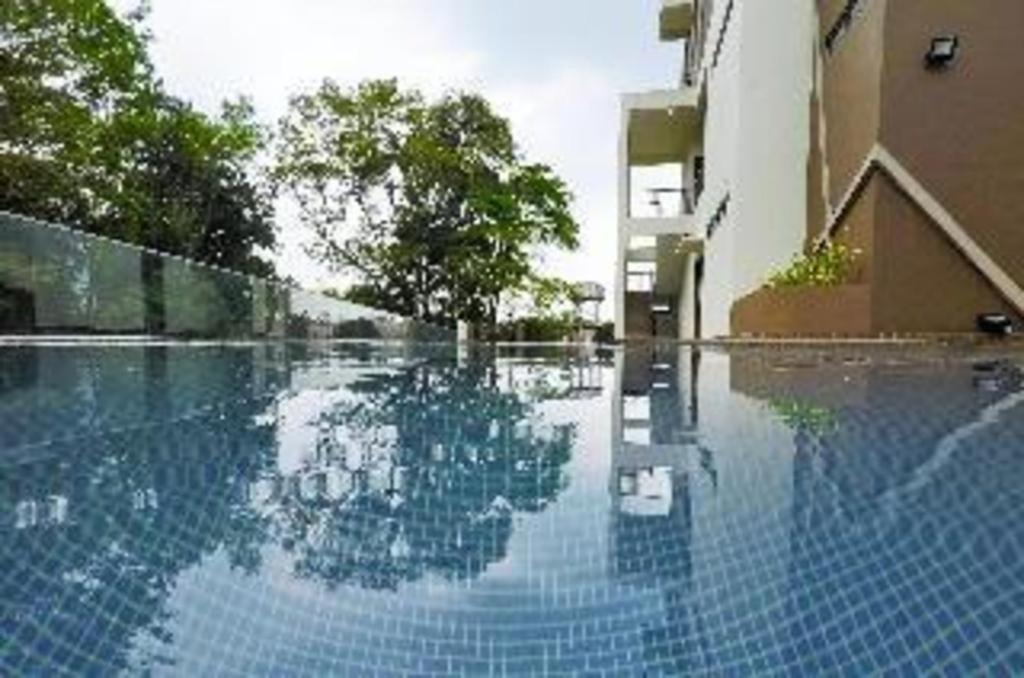 Hotel Grand Baron Taiping Exteriör bild