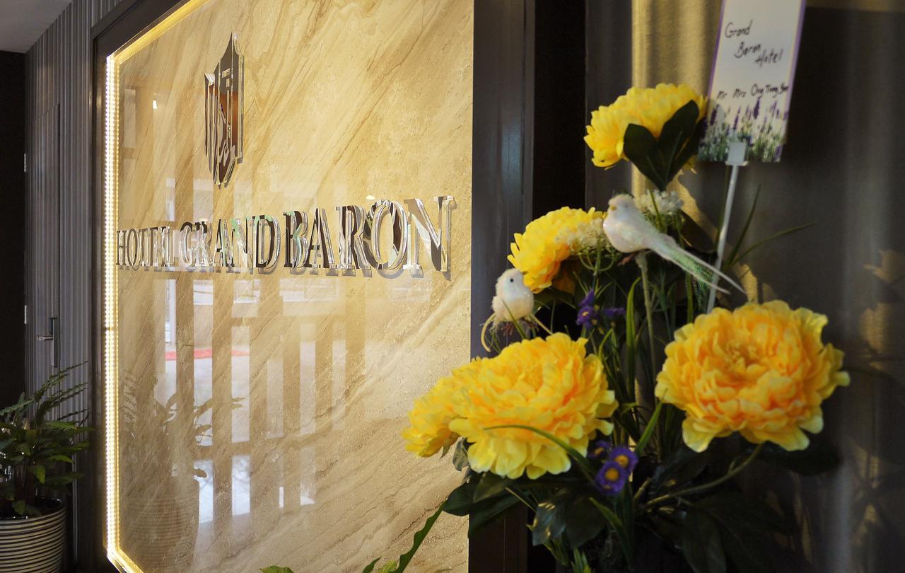 Hotel Grand Baron Taiping Exteriör bild