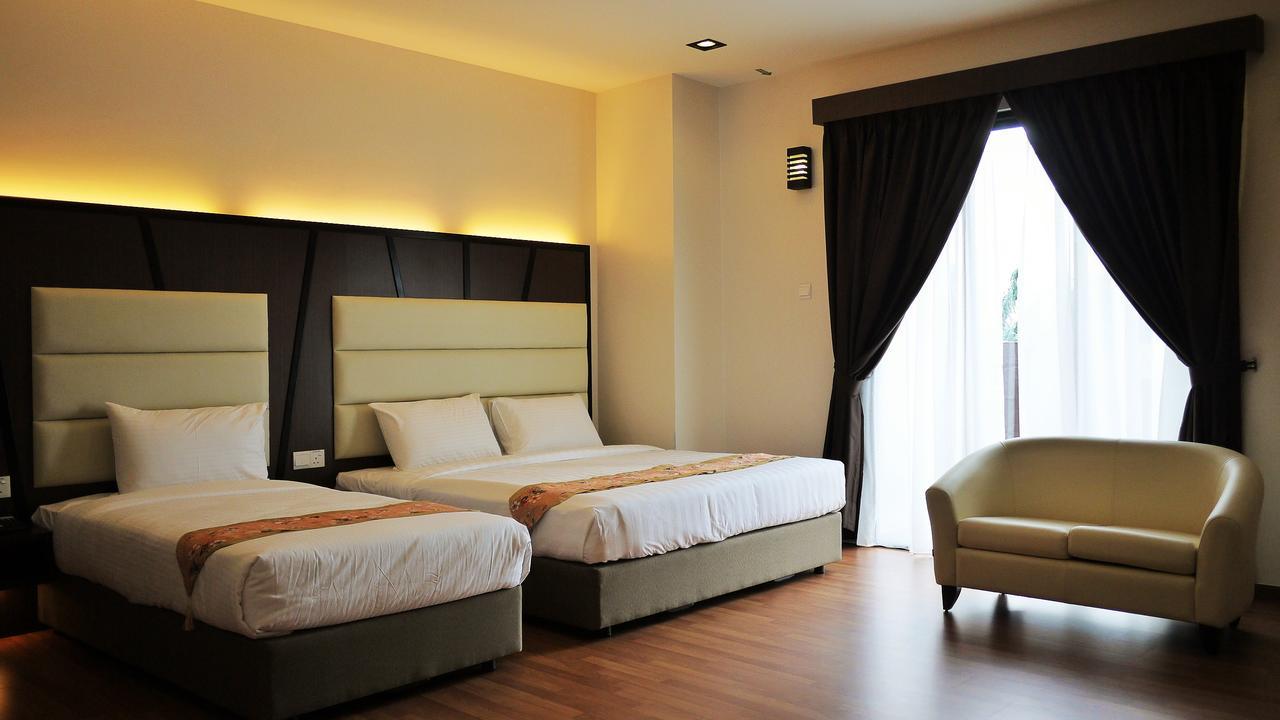 Hotel Grand Baron Taiping Exteriör bild